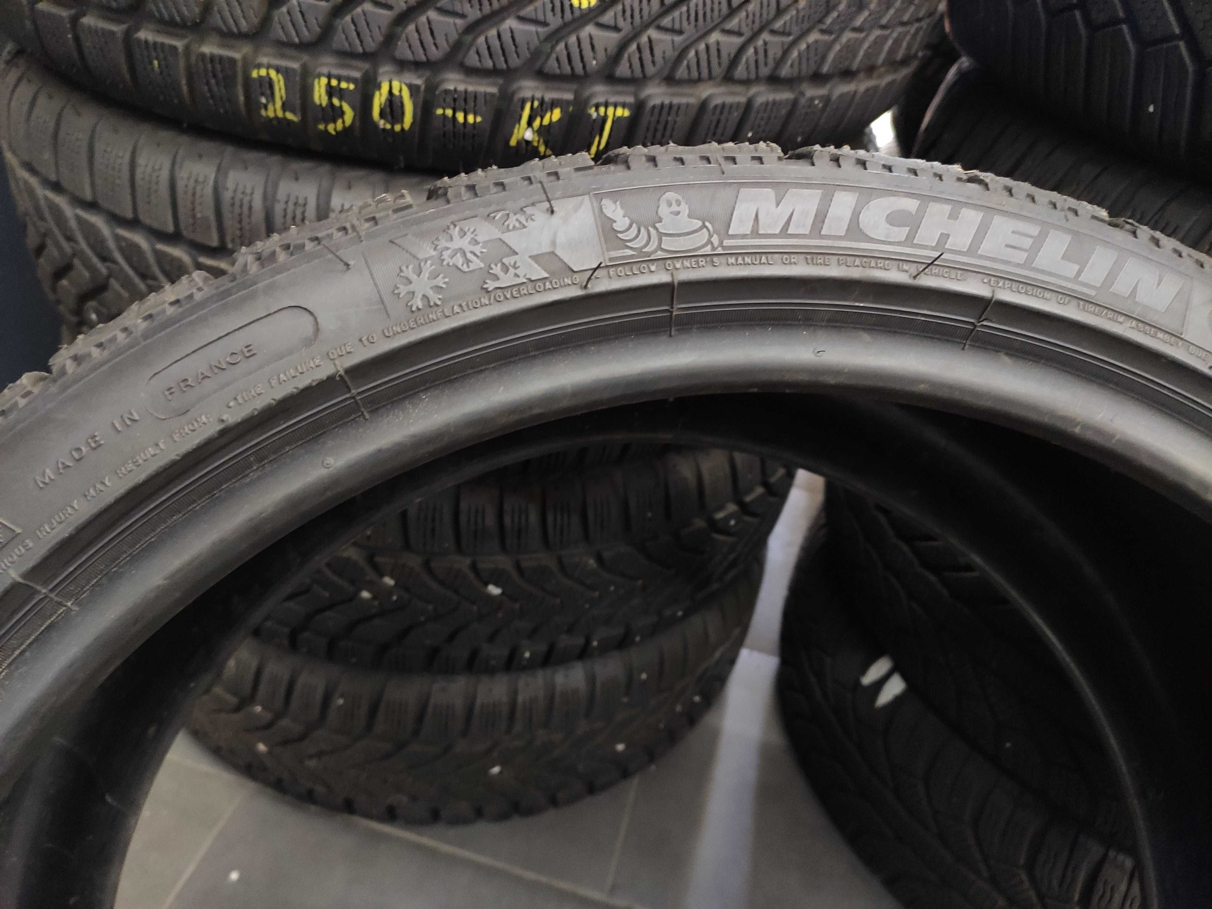 2бр Зимни Гуми 235 35 20 - Michelin