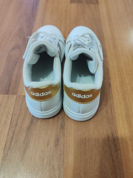 Детски маратонки Adidas размер 33