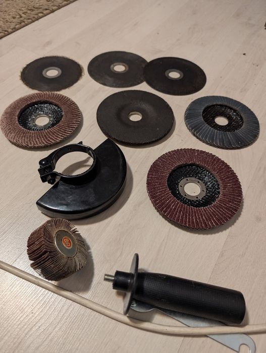 Polizor unghiular 810W