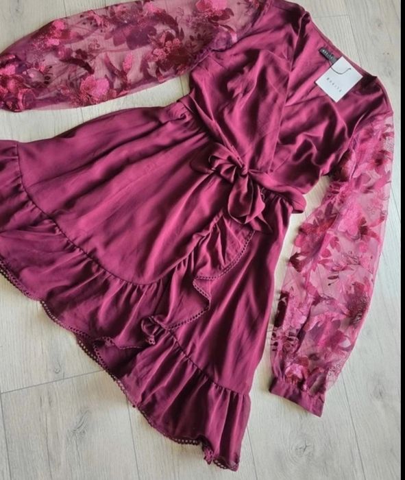 Rochita eleganta, marca Mohito, mărimea M, impecabila