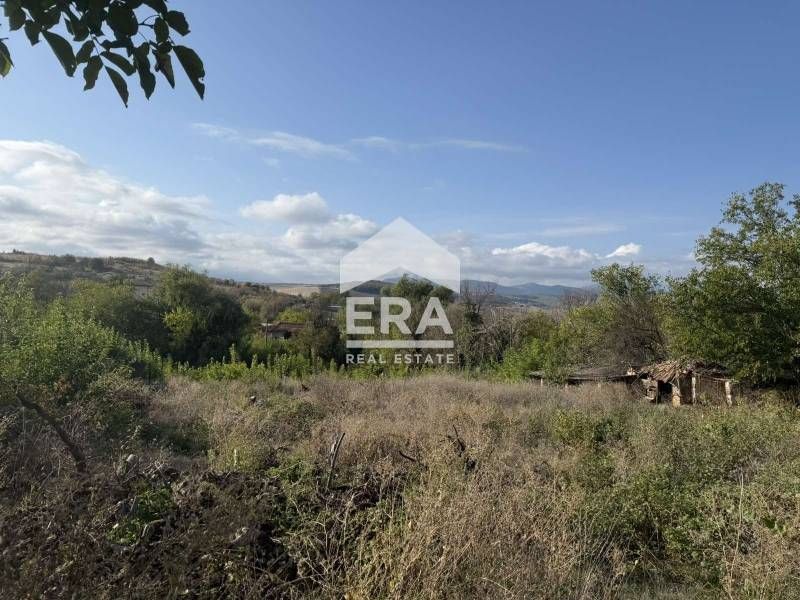 Двуетажна къща в  село Бодрово