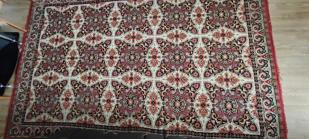 Продам 4 ковра 2х3, каждый по 5000