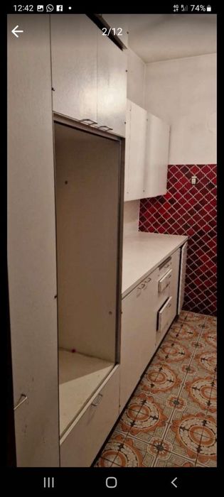 Mobila bucatarie cu hota, plita si cuptor mare