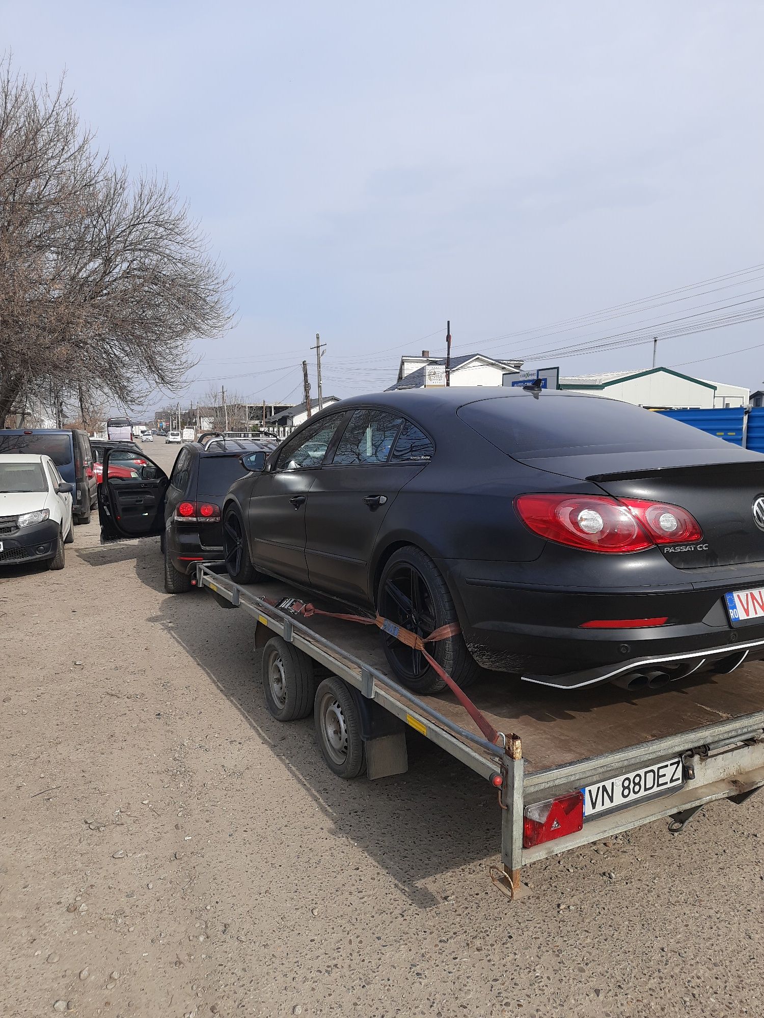 Tractari auto platforma transport marfa