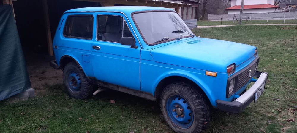 Лада нива ВАЗ 2121