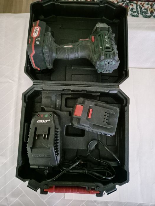 Autofiletanta cu impact Parkside cu acumulatori si incarcator