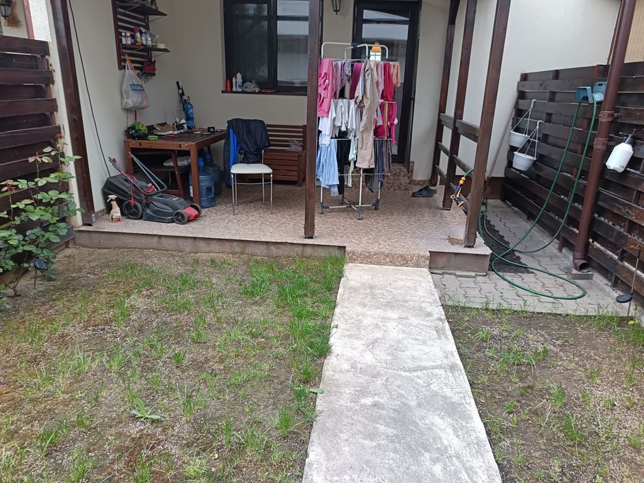 Vând casă în Chiajna Dudu strada Gentianei