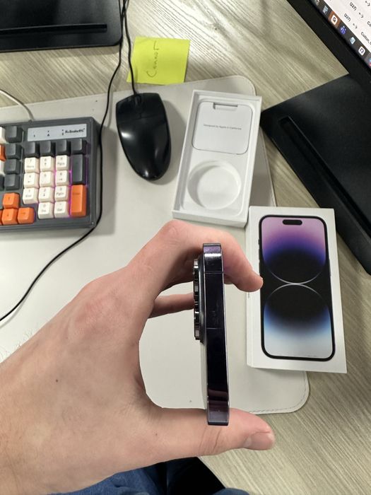продается Iphone 14 pro