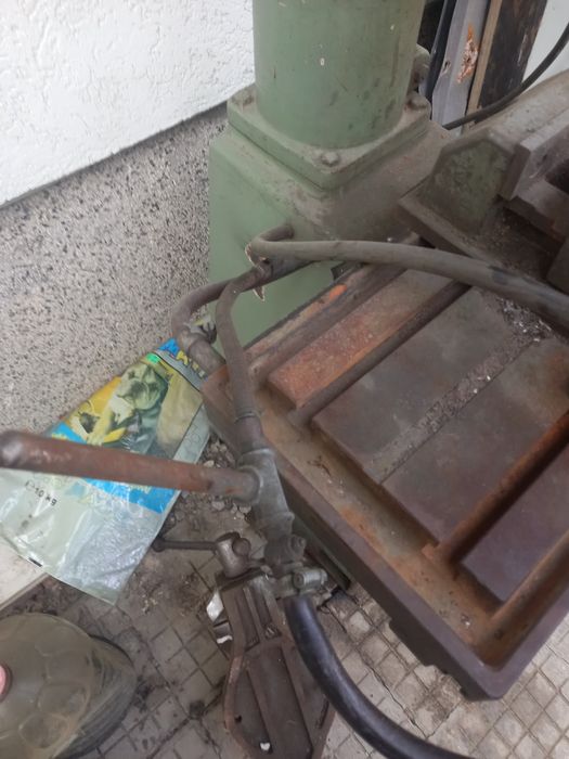 Колонна Бормашина или фреза