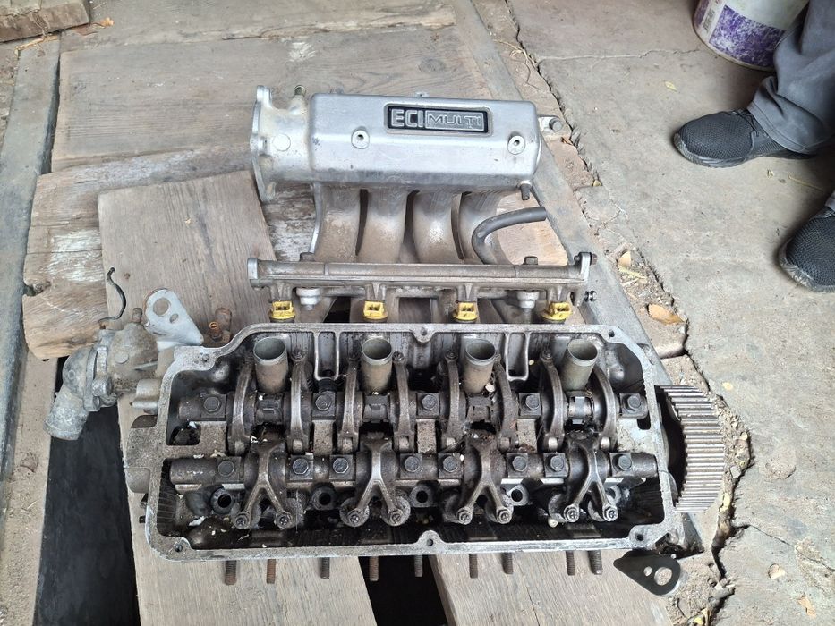 Головка двигателя