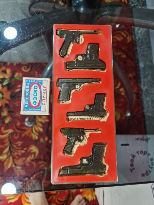 Игрушечный набор пистолетов СССР