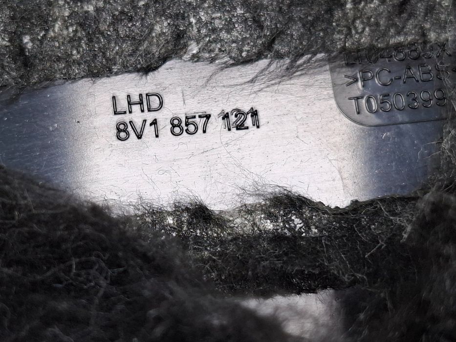 Capac filtru de aer habitaclu torpedou AUDI A3 Sportback 8VA, 8VF 2012