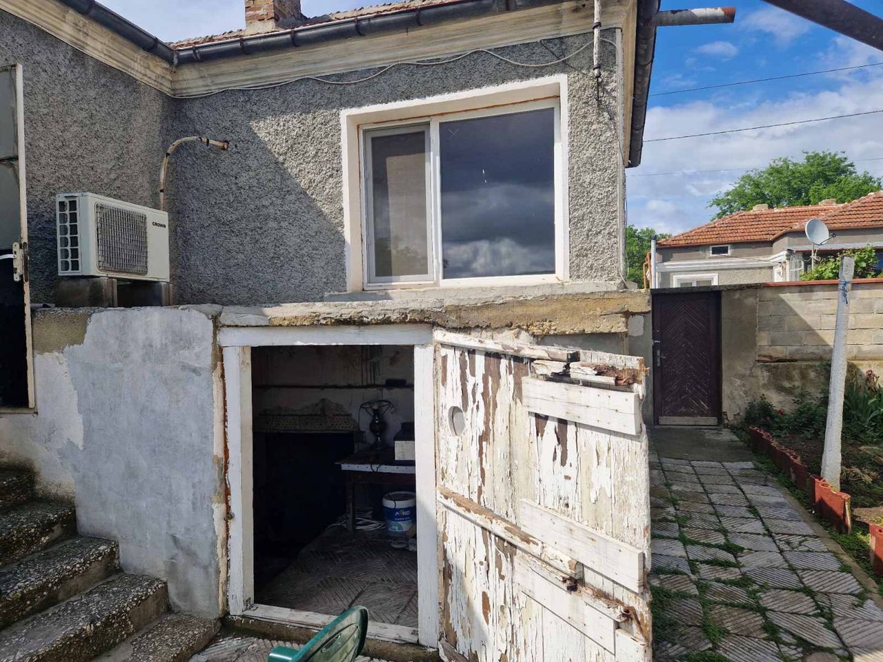 Продава се Къща в Варна, Възраждане 1 - 208 кв.м за 236 €/кв.м - Снимка #1