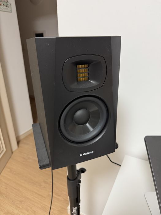 студийные мониторы Adam Audio