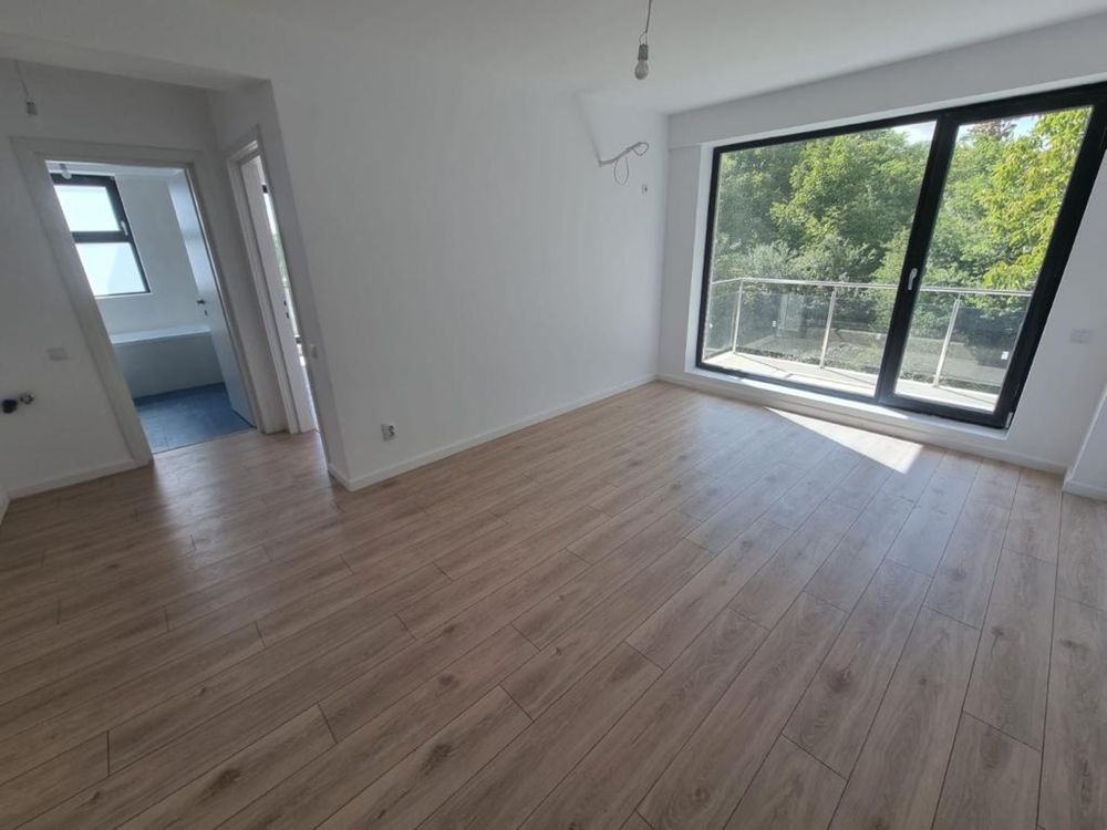 Apartament 2 camere, pret negociabil