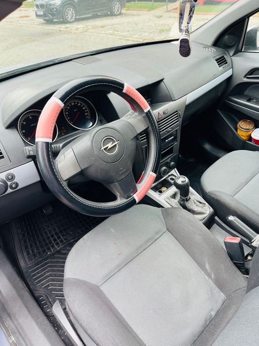 Vând mașină Opel astra H 2006