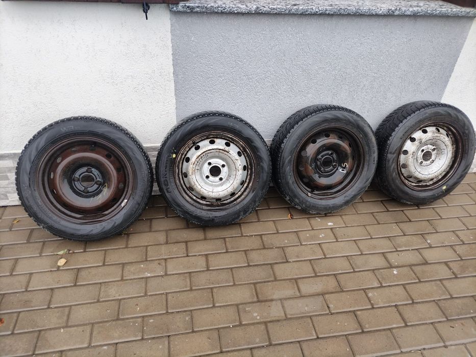 Cauciucuri de iarnă Nokian cu jante