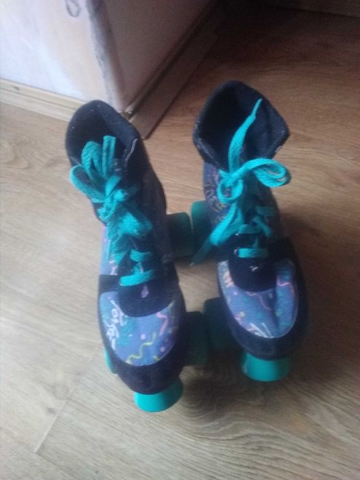 Patine cu rotile mărimea 34