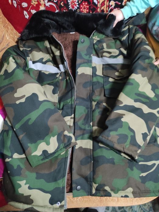 Продам мужской зимнюю одежду