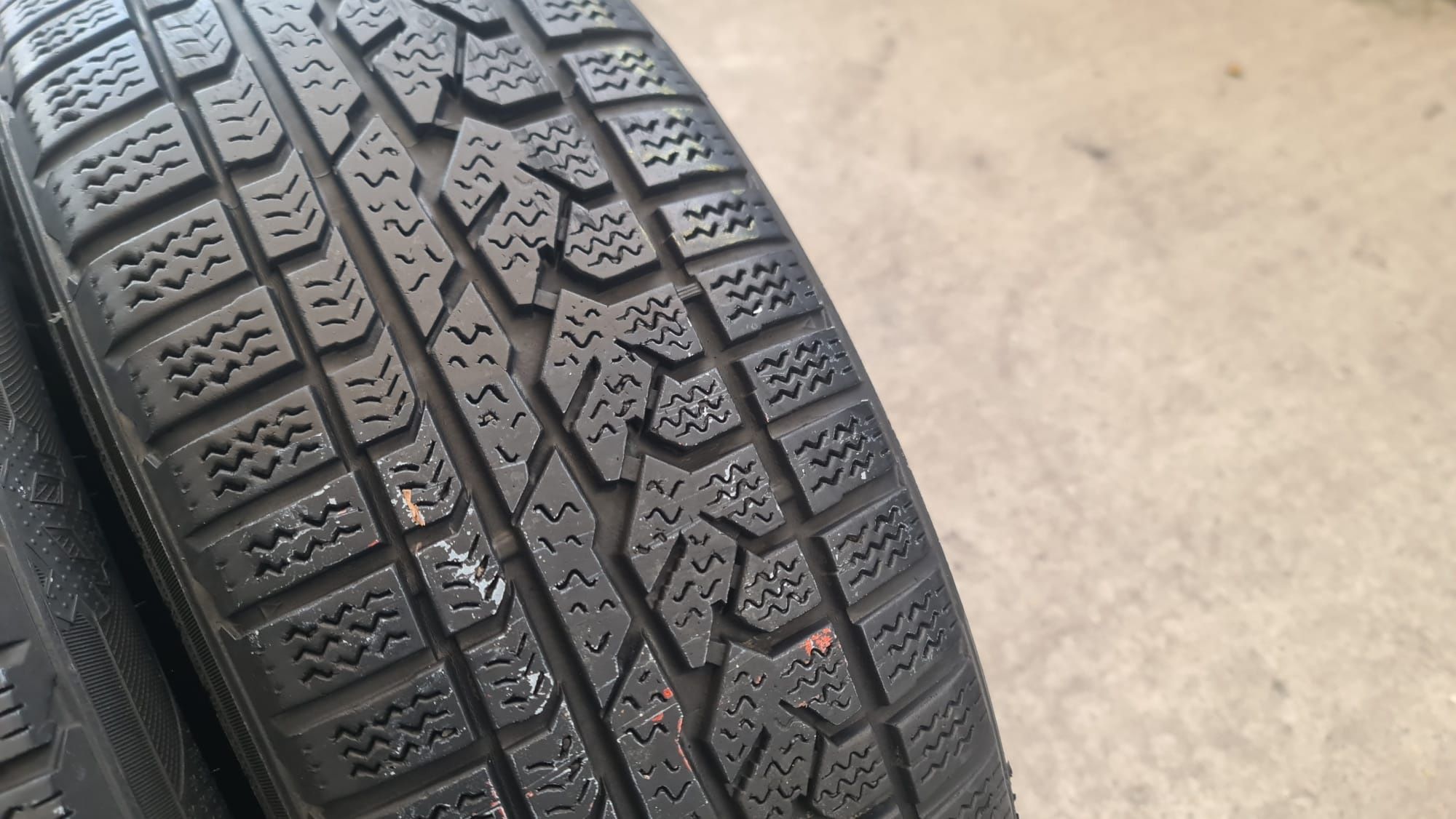215 60 17 Kumho 4 anvelope iarna