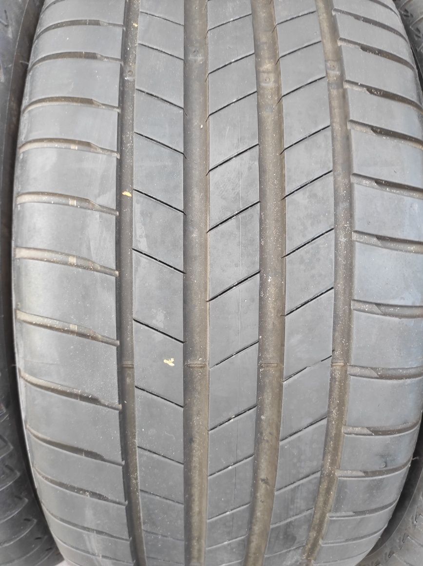 235/40/19 Bridgestone