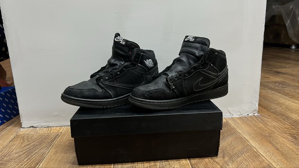 Зимние кроссовки NIKE