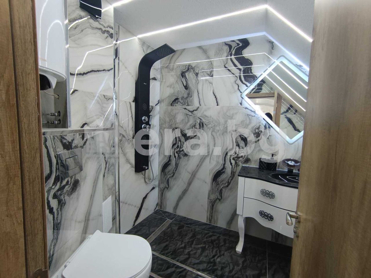 Продава се Двустаен апартамент в Варна, Автогара - 86 кв.м за 1861 €/кв.м - Снимка #6