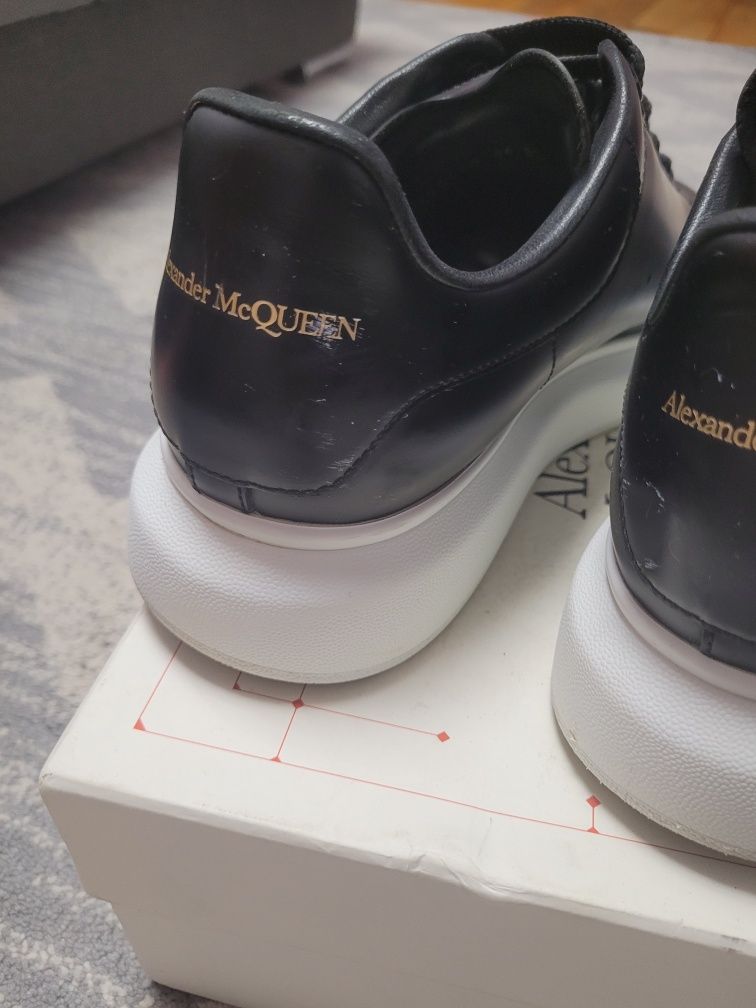 Alexander Mcqueen