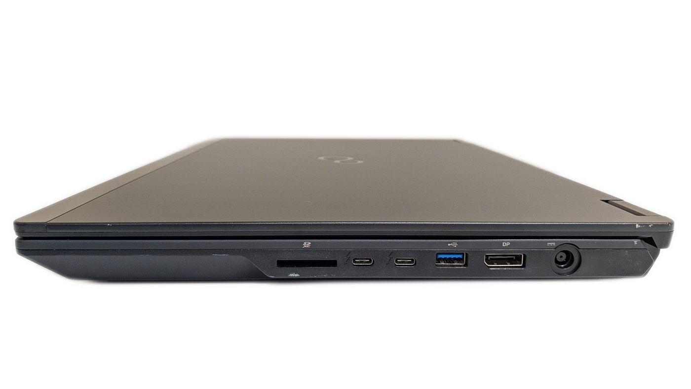 Fujitsu Celsius H970 17.3" 1920x1080 i7-7820HQ 32GB 512GB SSD P5000