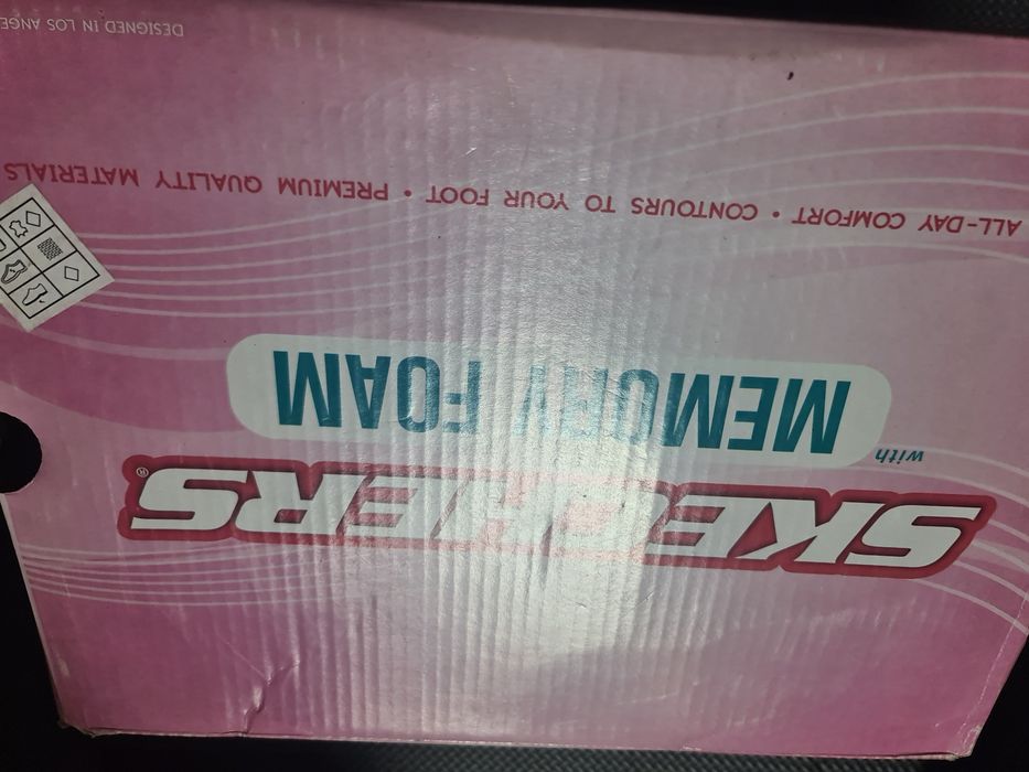 Adidasi Skechers 40 noi