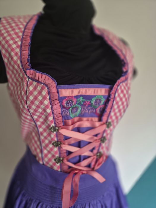 Dirndl rochita bavareza C&A oktoberfest 40