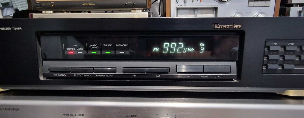 Tuner AKAI AT - 26