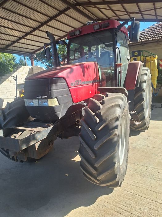 Tractor Casse MX135