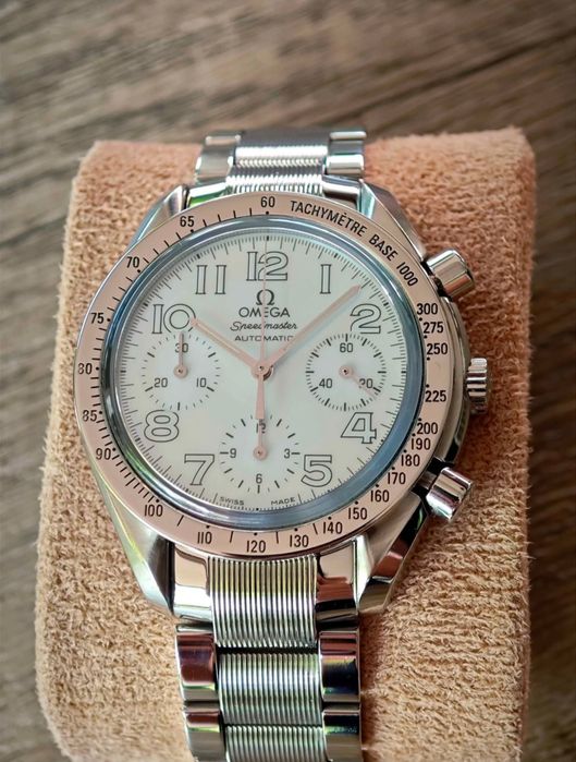 Автоматичен Часовник Omega Speedmaster Recuced Mother Of Pearl Dial