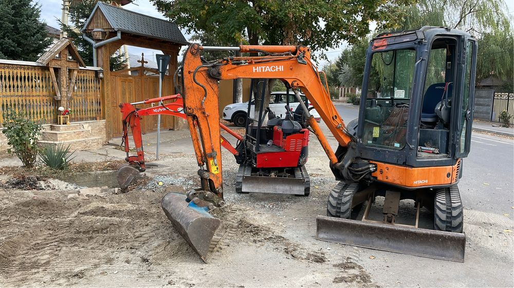 Închiriez cilindru compactor  , Bobcat , Miniexcavator , Buldoexcavato