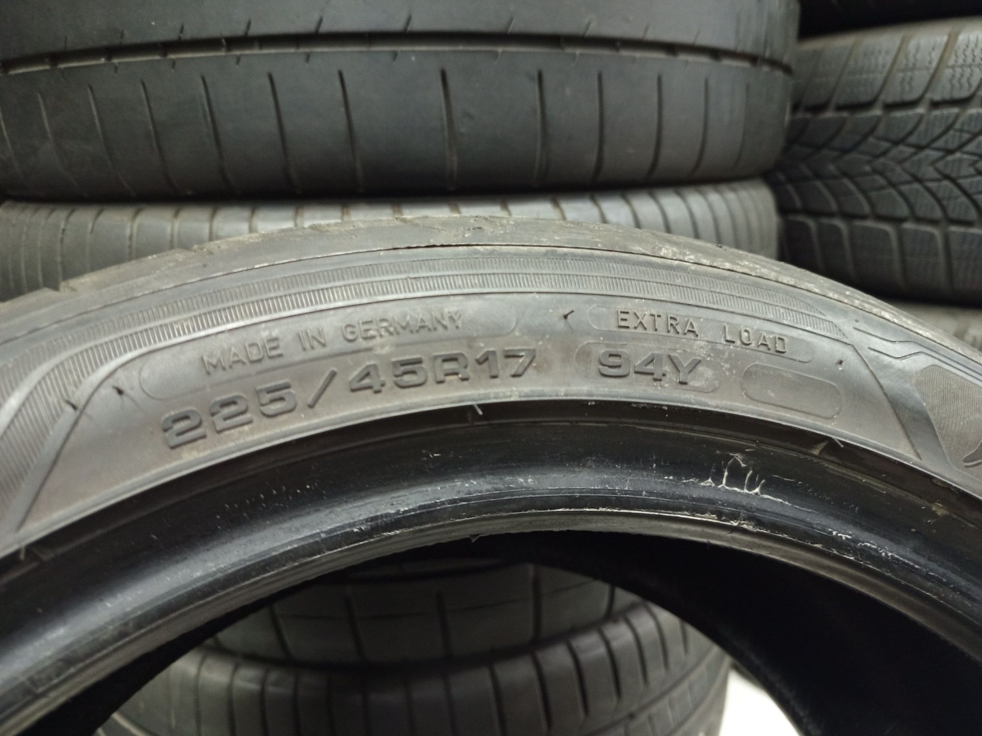 Goodyear 225/45/17-2бр