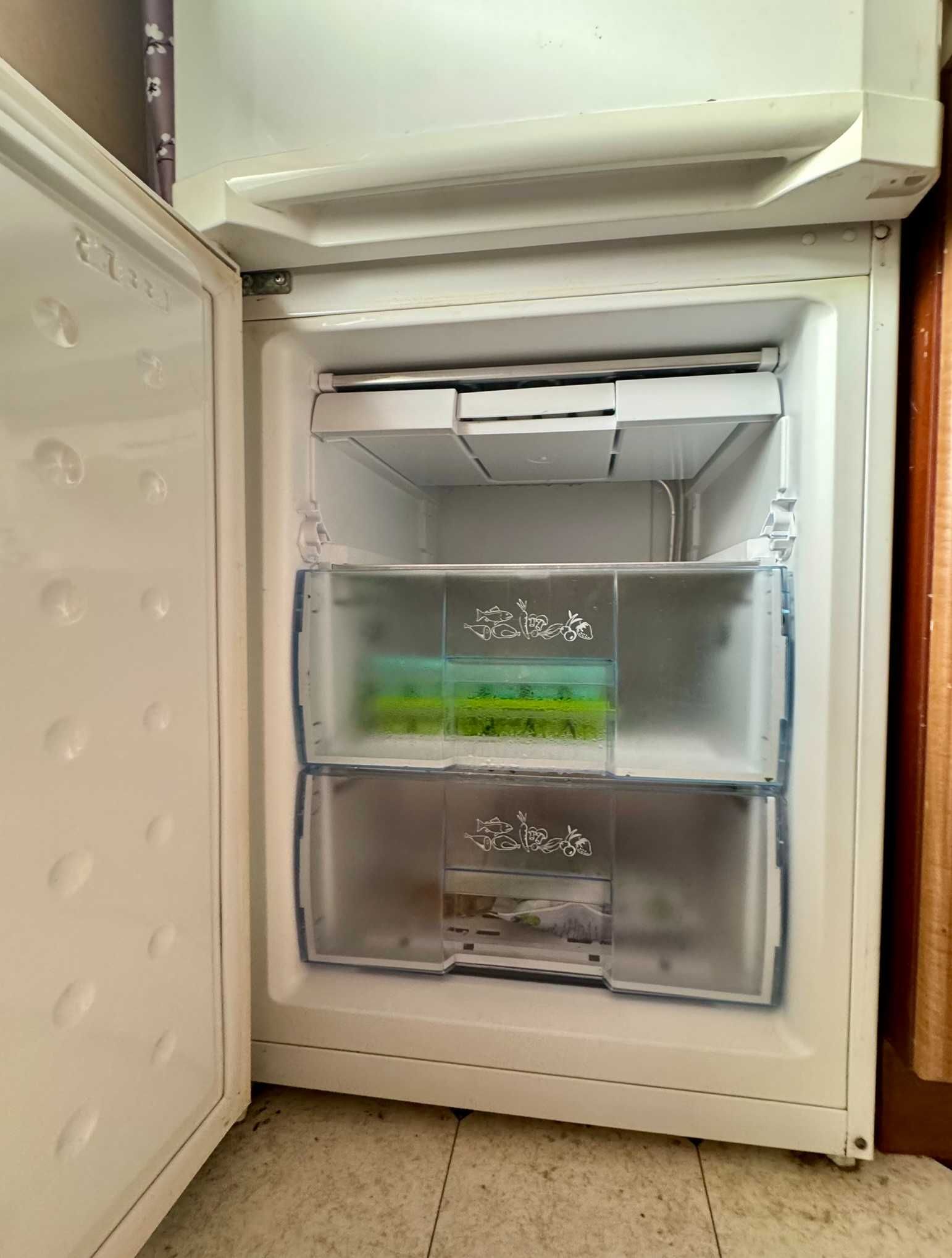 Хладилник с фризер BEKO - за части