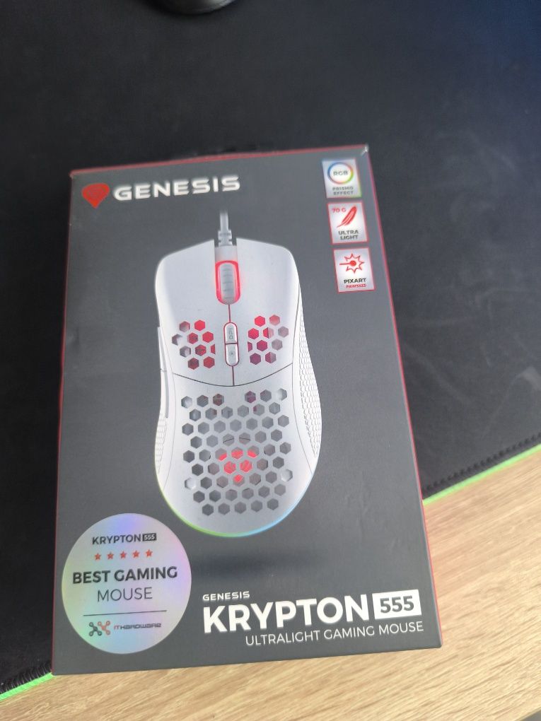 Продавам Gamin Mause Genesis Kryptone 555