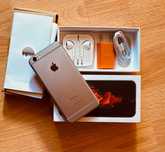 Телефон-iPhone 6s, 16 GB,комплект-зарядно,слушалки,кабел,аксес.,180 лв