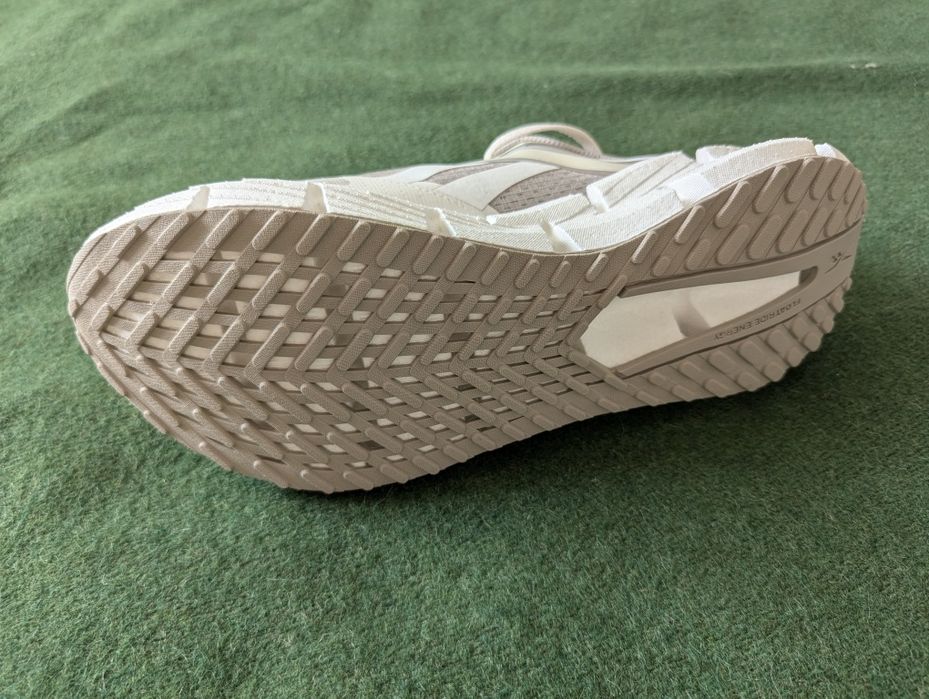 Кроссовки Reebok Floating 42.5 US10