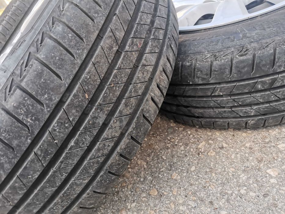 Джанти с летни гуми 185/65 R15 и тасове за Рено Клио 5
