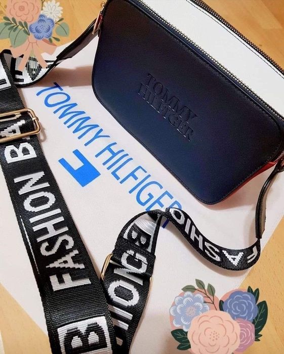 Geanta crossbody super model, saculet, etichetă