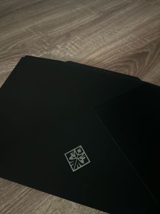 Laptop Omen intel core i7 gen 10 NVIDIA GeForce GTX 1660 Ti 144Hz