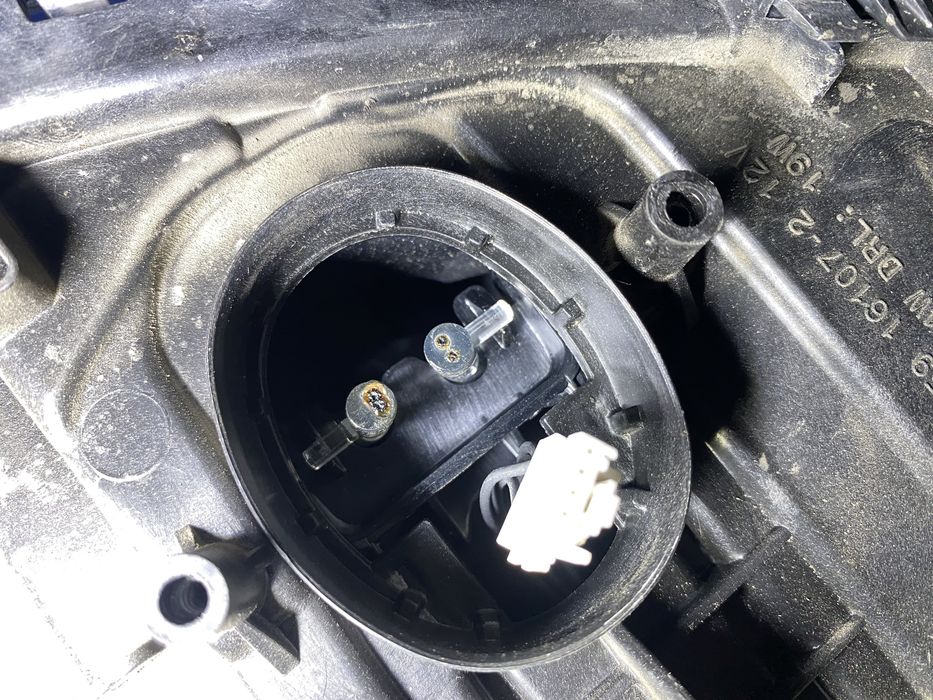 Far BMW Seria 5 G30 G31 2017 - 2021 far Stanga led