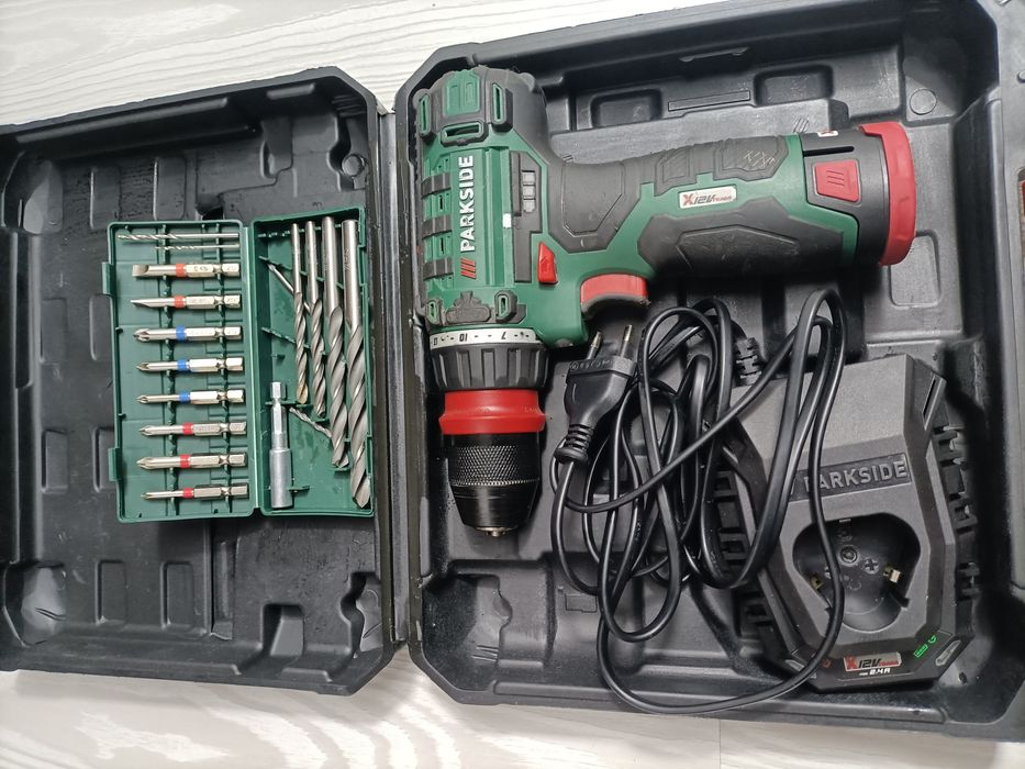 Bormașină Parkside cu acumulator de  12V