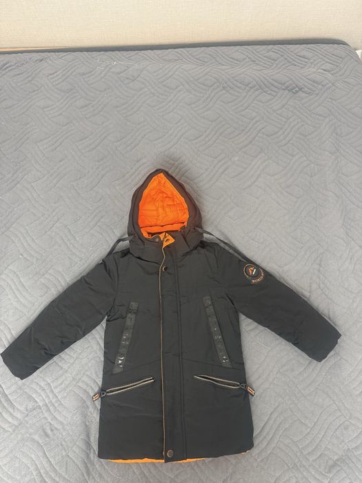 Продам куртку детскую зимнюю