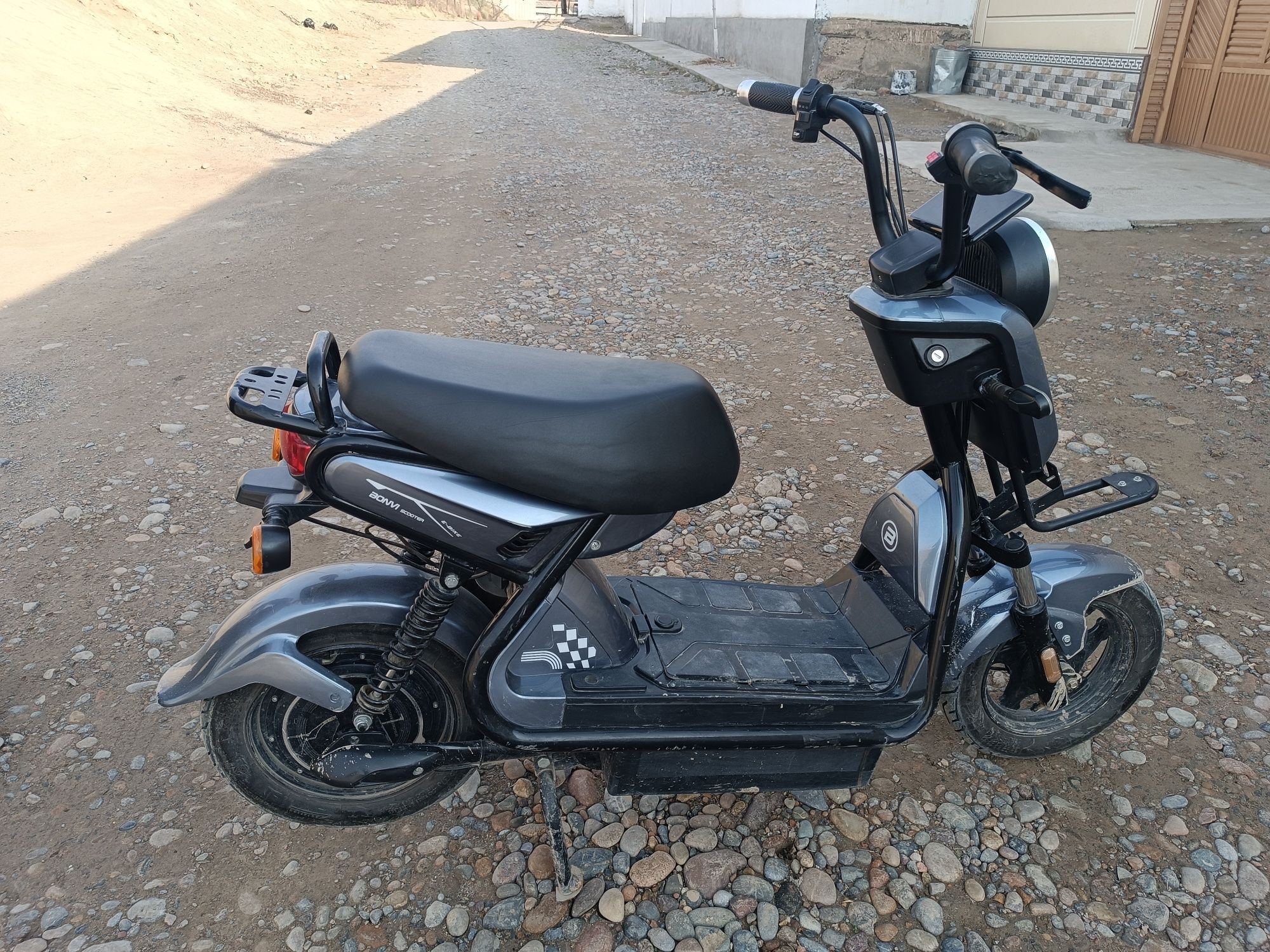 Skuter Bonvi ideal