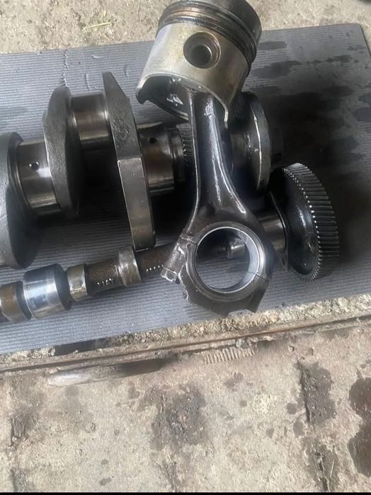 Vând arbore cotit Fiat 550