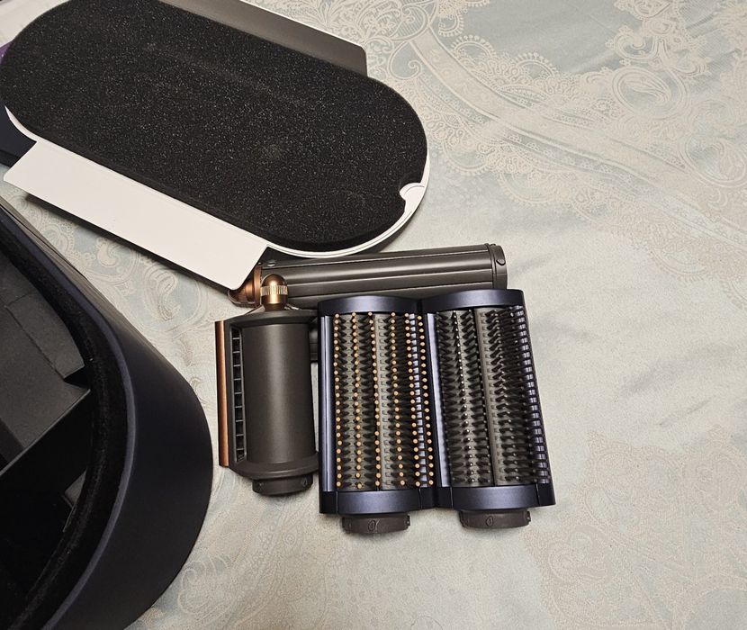 Dyson сешоар-маша