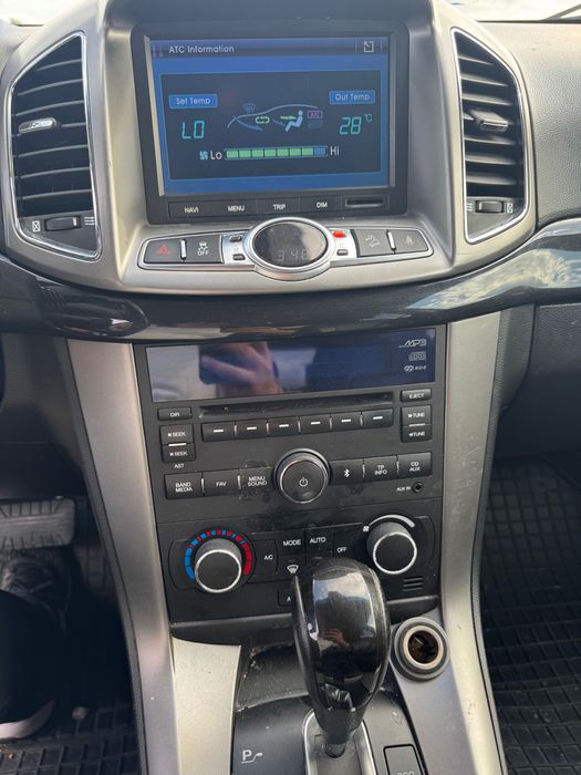Chevrolet Captiva 2.2 D, 184 cp, 4x4 , 7 Locuri, Navi, CUTIE DEFECTĂ